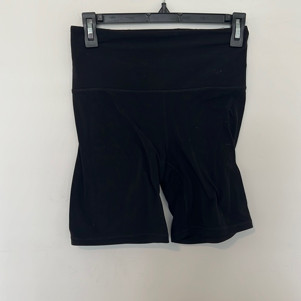 Athleta ultra high rise elation 7” short size Small